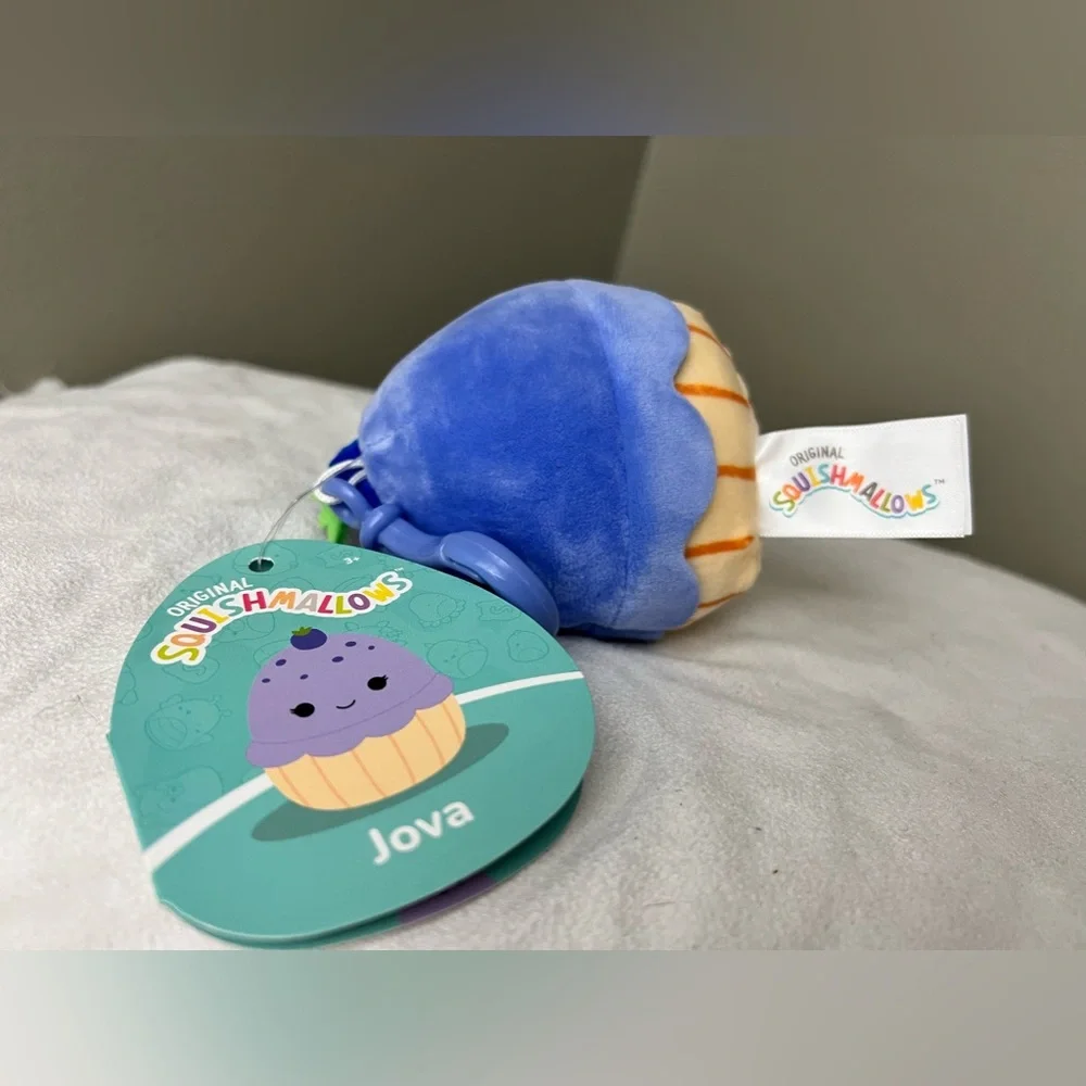 Jova Plush Clip-On Blueberry Muffin Squishmallows